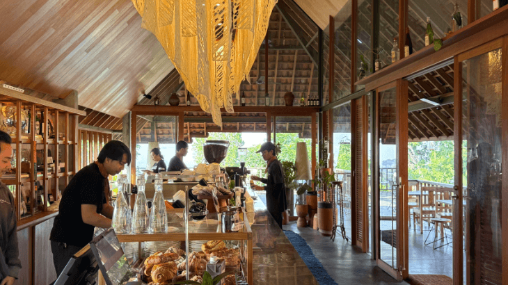 Ngopi dengan Panorama Lembah di Lebak Caringin, Bandung Featured Image