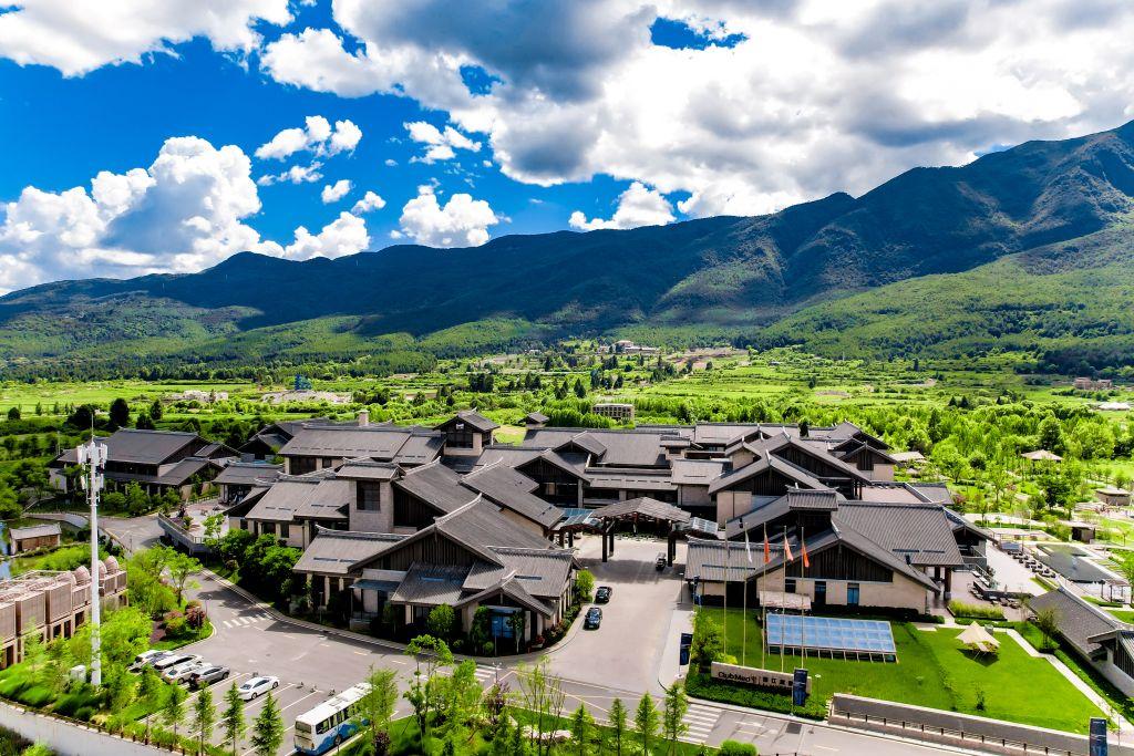 Checking In: Musim Panas yang Sejuk di Club Med Lijiang Featured Image