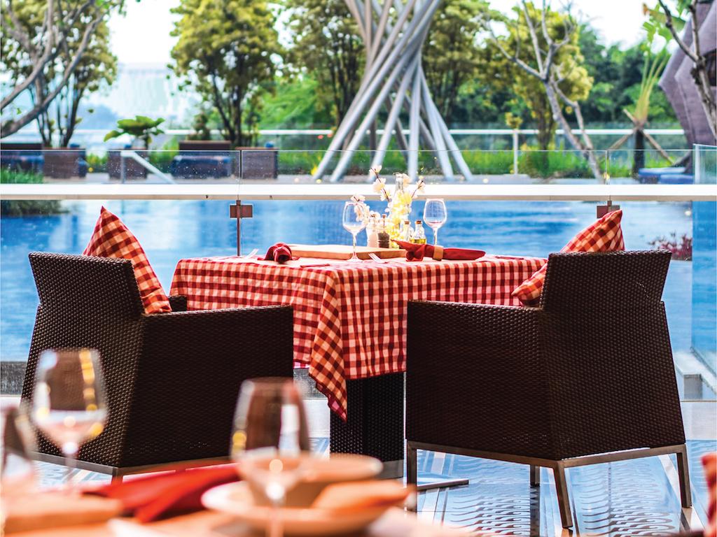 Fresco Italian Kitchen, Sajian Italia di Tepi Kolam Hilton Bandung Featured Image