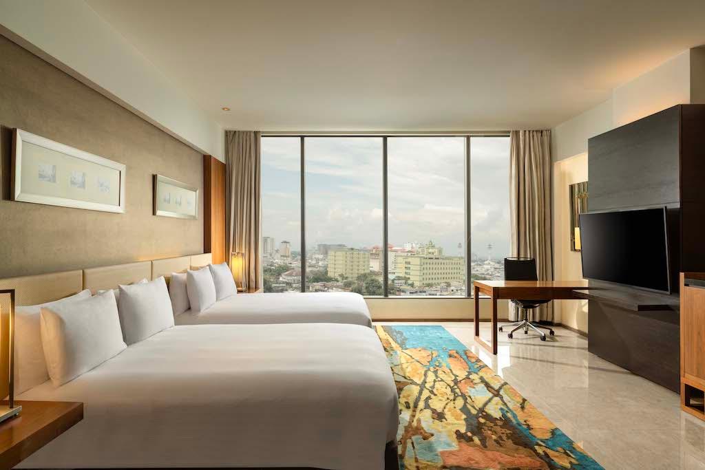 Hilton Bandung: Menginap di Kamar Terbesar di Kota Kembang Featured Image