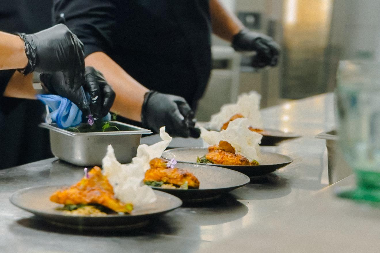 Apa Rasanya Makan Malam di Dapur Rahasia DoubleTree Bintaro? Featured Image