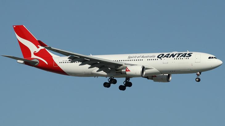 qantas sydney-bali