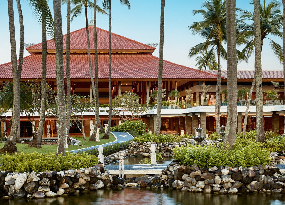 Tampak depan dari lobby utama Paradisus by Meliá Bali.
