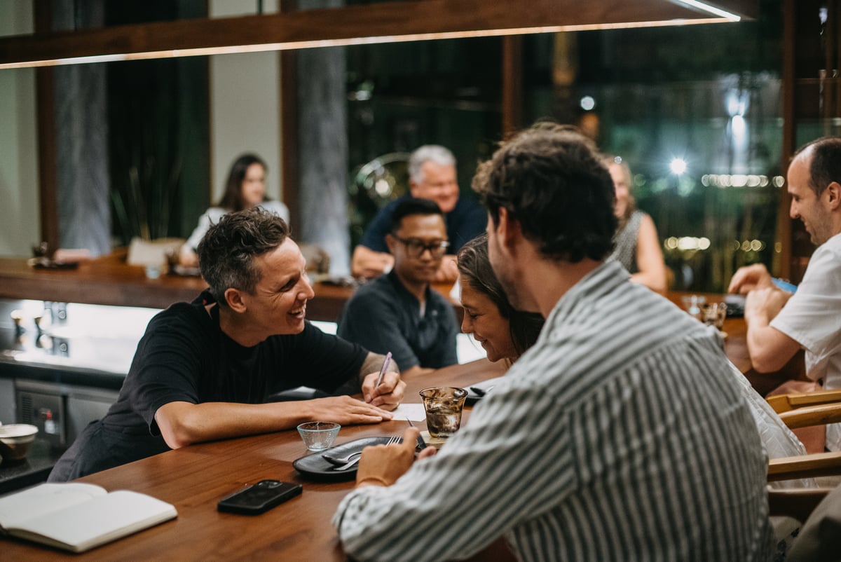 Suasana tasting menu Syrco BASÈ di Ubud, Bali.