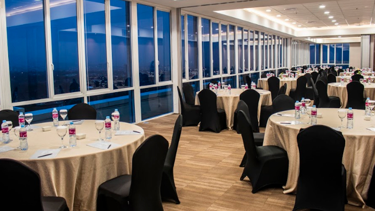 inifinite lounge bandung, crowne plaza bandung