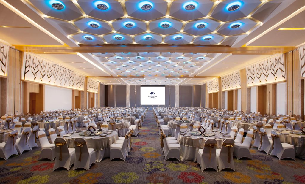 DTbH JKTKE_Angsana-Ballroom-with-round-table-2