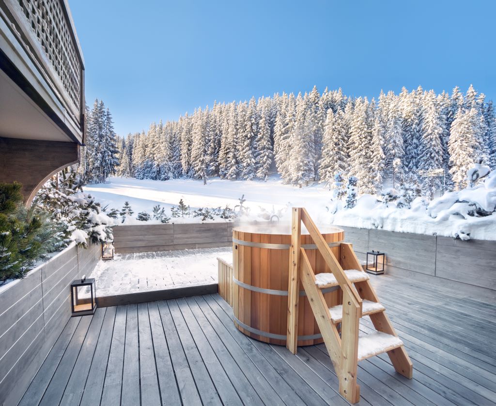 Aman Le Melezin, France - Chambre Ski Piste with Hot Tub_12788